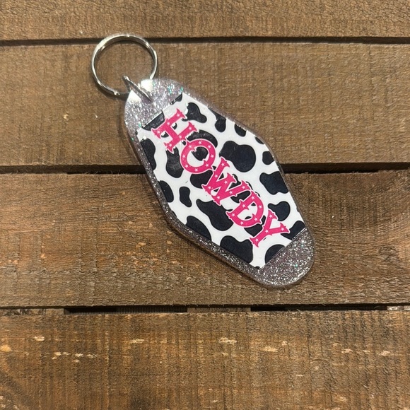 Cow Print Keychain with Pink 'Howdy' - Picture 1 of 2